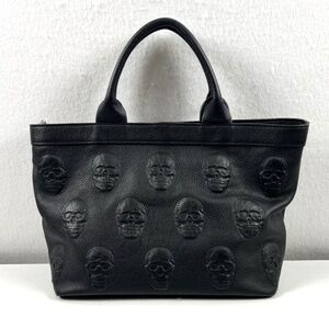 NEW IO PELLE Italia 3D Skull Embossed Pebble Leather Medium Tote Black